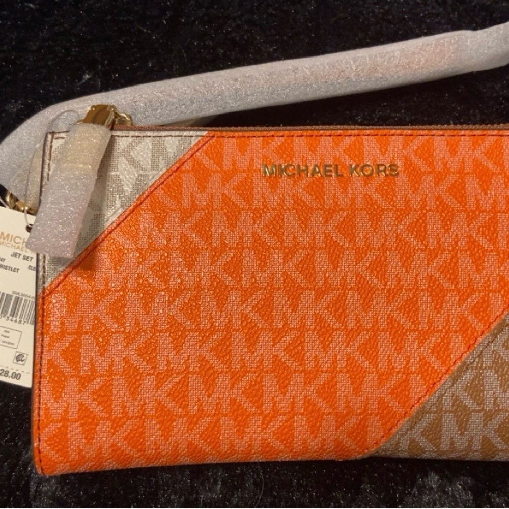 Michael Kors clementine Jet Set Smartphone Wristlet